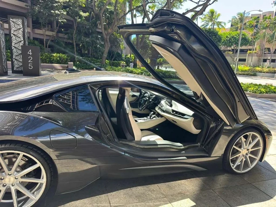 2016 BMW i8 - Image 5 of 21