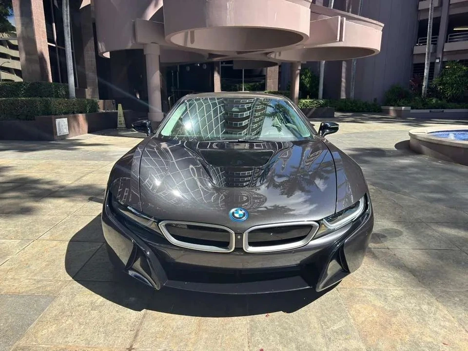 2016 BMW i8 - Image 18 of 21