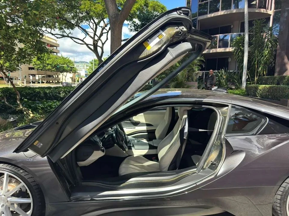2016 BMW i8 - Image 6 of 21