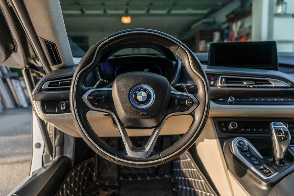 2016 BMW i8 - Image 17 of 21