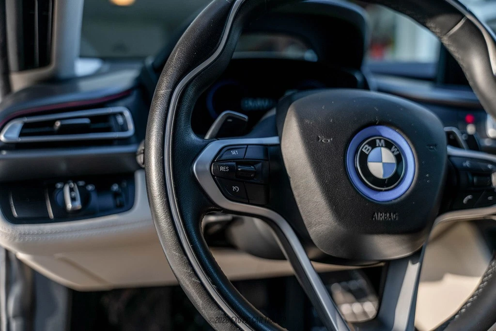 2016 BMW i8 - Image 18 of 21
