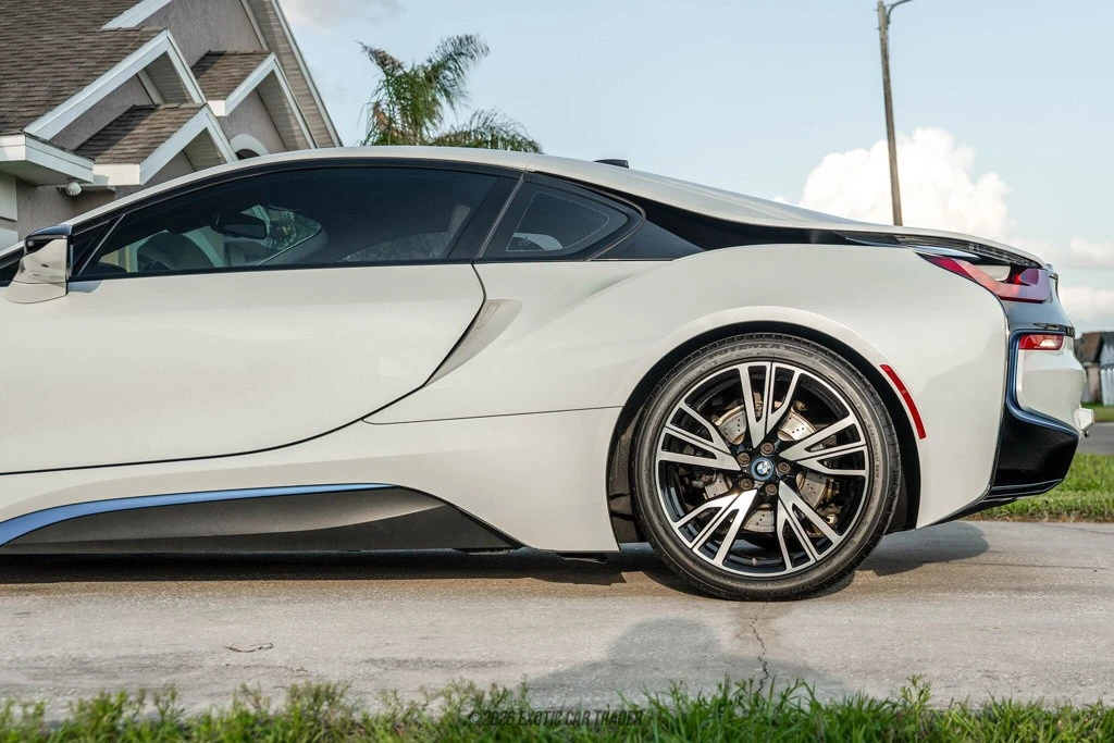 2016 BMW i8 - Image 3 of 21