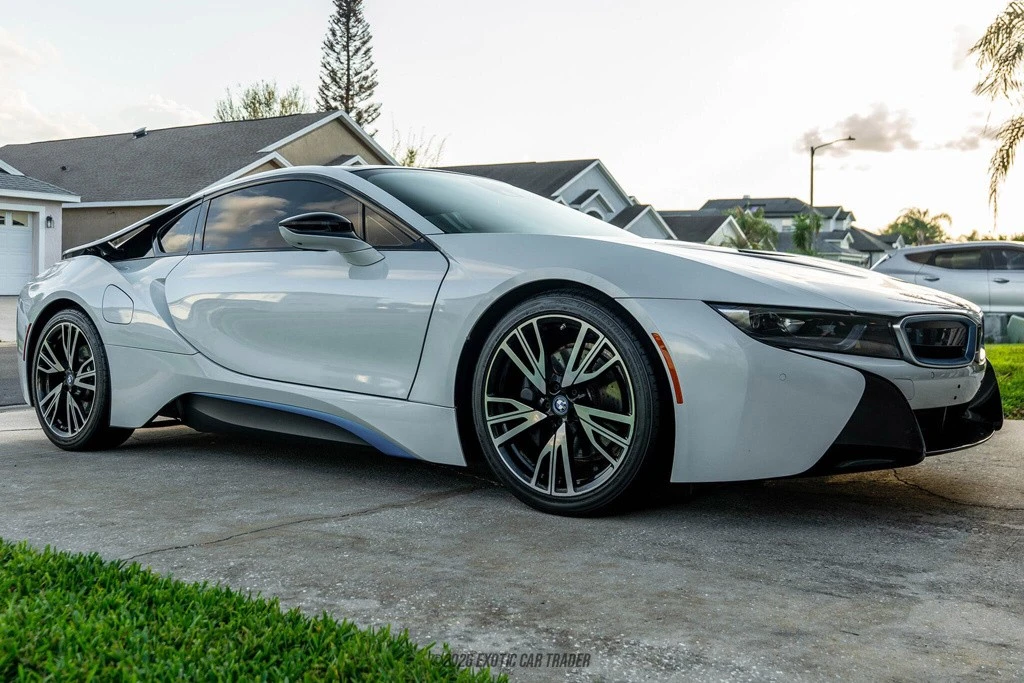 2016 BMW i8 - Image 10 of 21