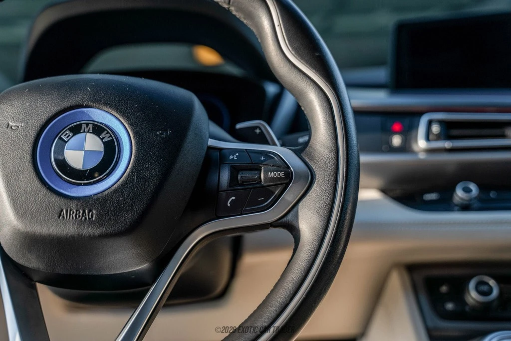 2016 BMW i8 - Image 19 of 21