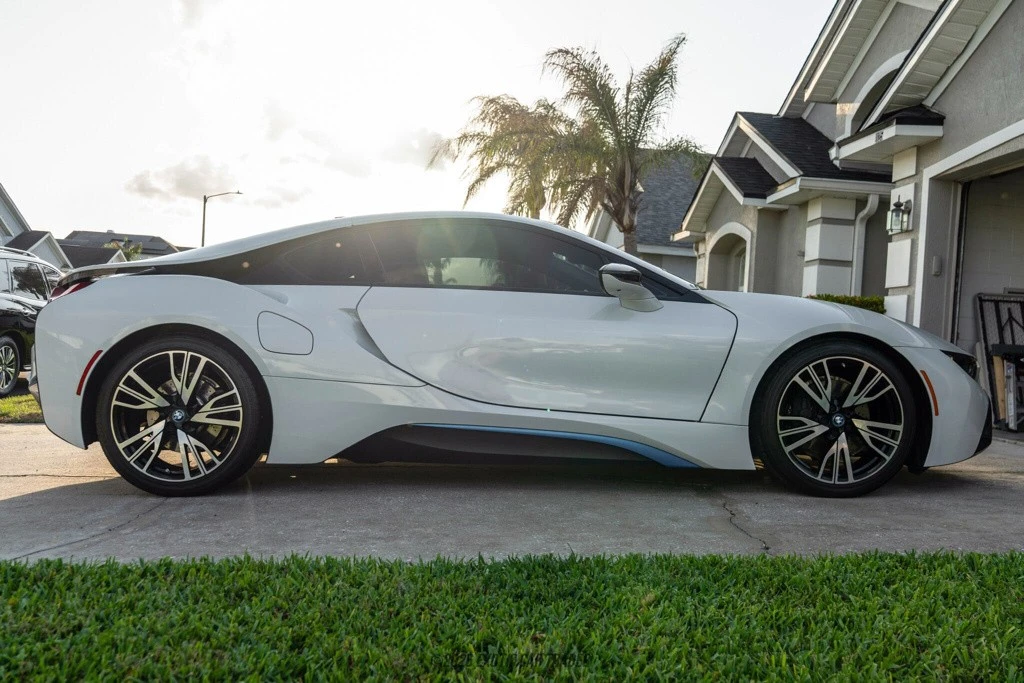 2016 BMW i8 - Image 7 of 21
