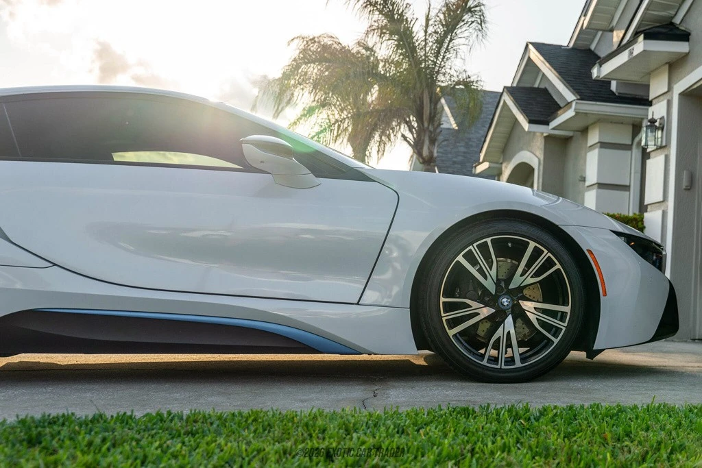 2016 BMW i8 - Image 9 of 21