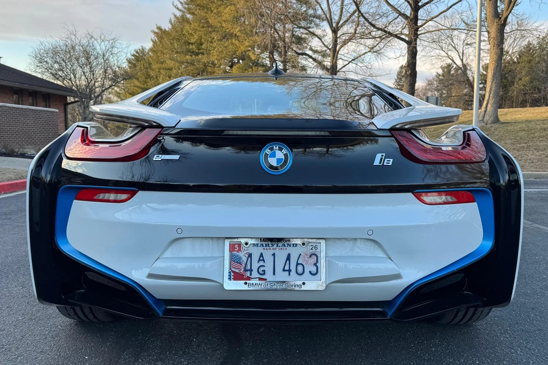 2016 BMW i8 - Image 5 of 31