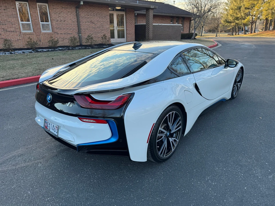 2016 BMW i8 - Image 13 of 31