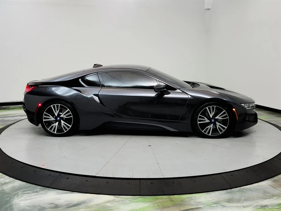 2016 BMW i8 - Image 4 of 21