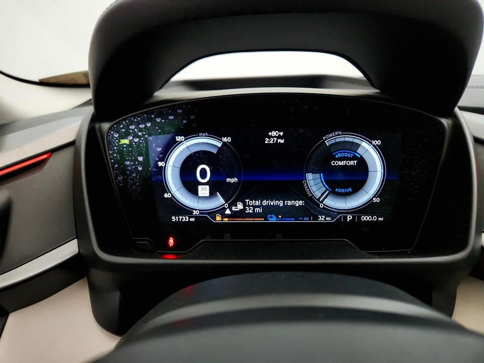 2016 BMW i8 - Image 15 of 21