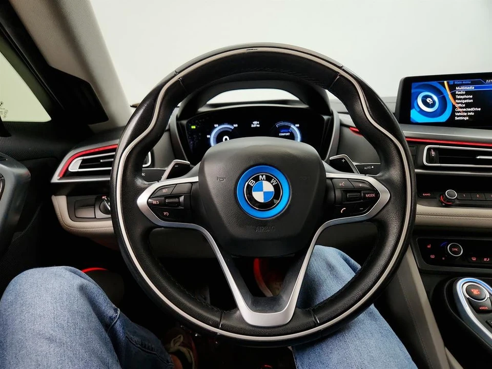 2016 BMW i8 - Image 16 of 21