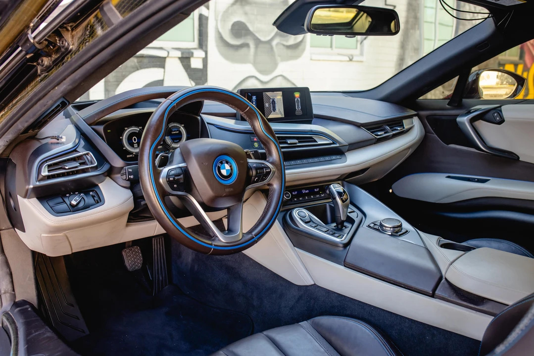 2016 BMW i8 - Image 20 of 24