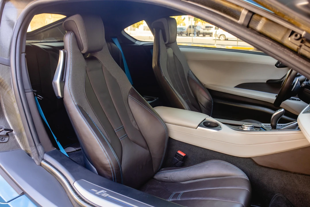 2016 BMW i8 - Image 17 of 24