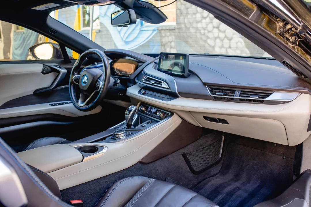 2016 BMW i8 - Image 24 of 24