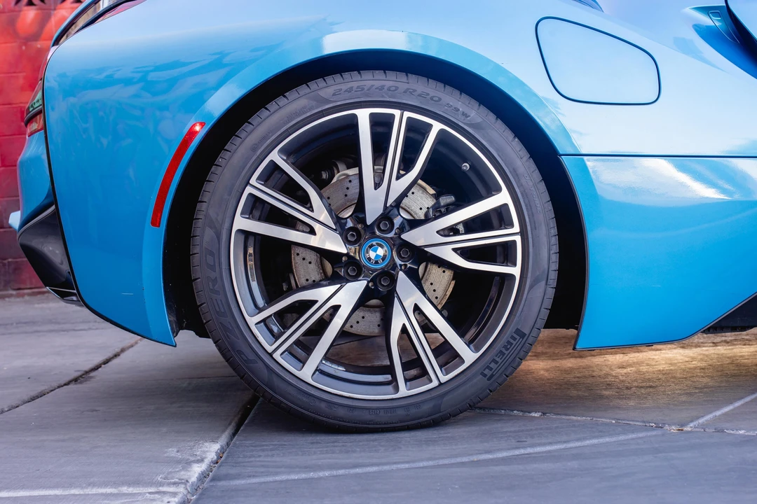 2016 BMW i8 - Image 9 of 24