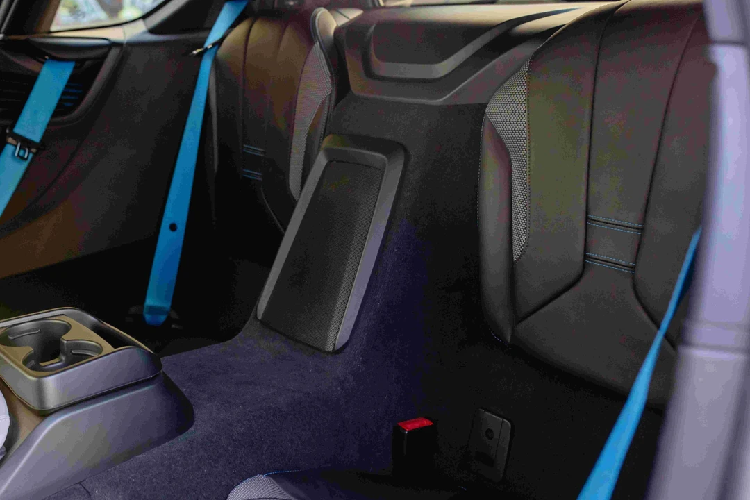 2016 BMW i8 - Image 13 of 24