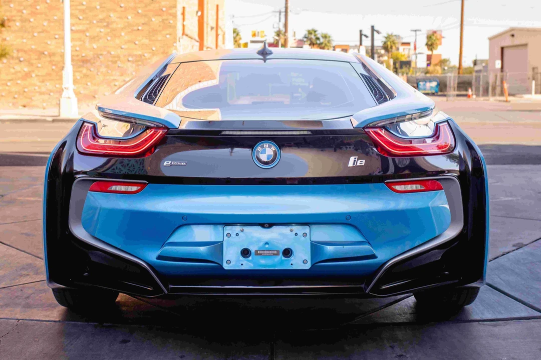 2016 BMW i8 - Image 5 of 24