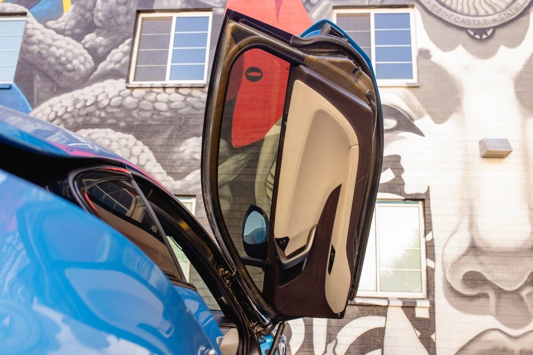 2016 BMW i8 - Image 19 of 21