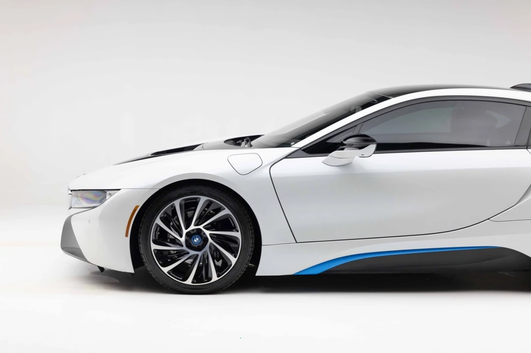 2016 BMW i8 - Image 19 of 21