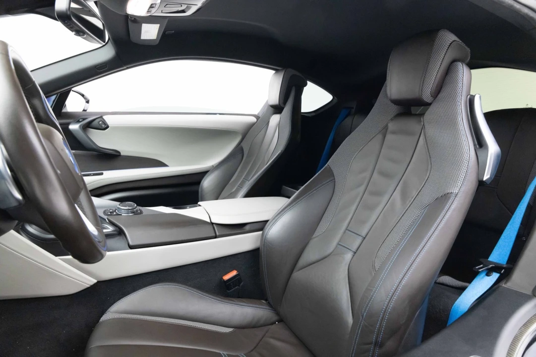 2016 BMW i8 - Image 8 of 21