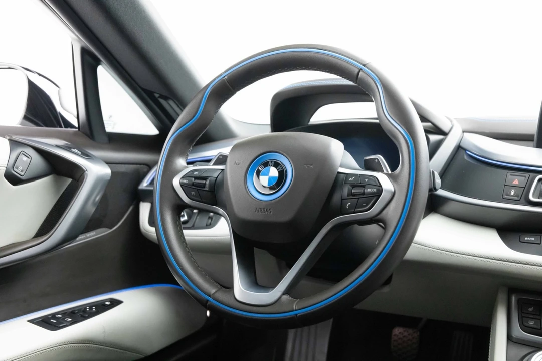 2016 BMW i8 - Image 12 of 21