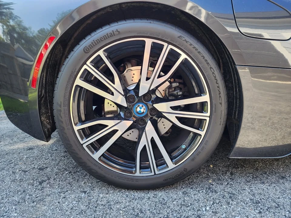 2016 BMW i8 - Image 15 of 20