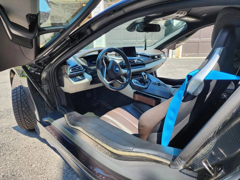 2016 BMW i8 - Image 19 of 20