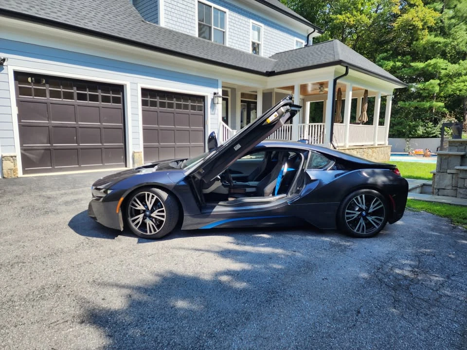 2016 BMW i8 - Image 11 of 20