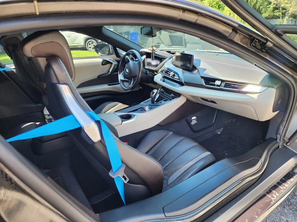 2016 BMW i8 - Image 17 of 20
