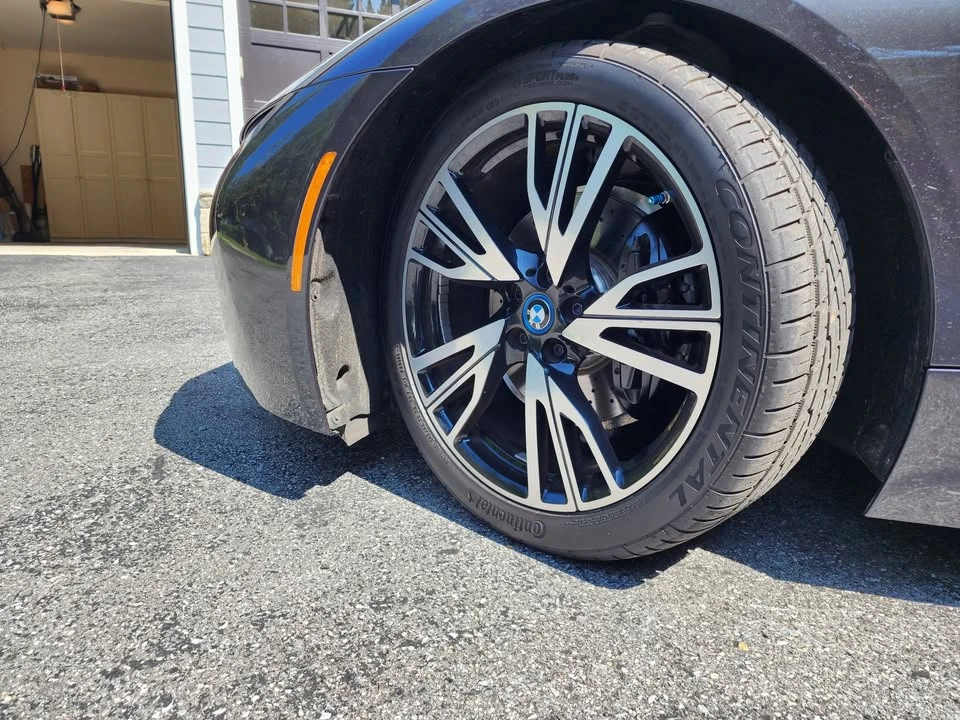 2016 BMW i8 - Image 13 of 20