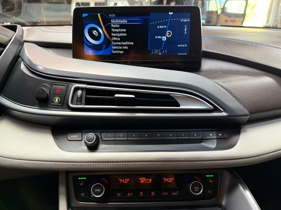 2016 BMW i8 - Image 10 of 18