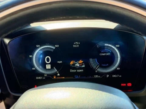 2016 BMW i8 - Image 11 of 17