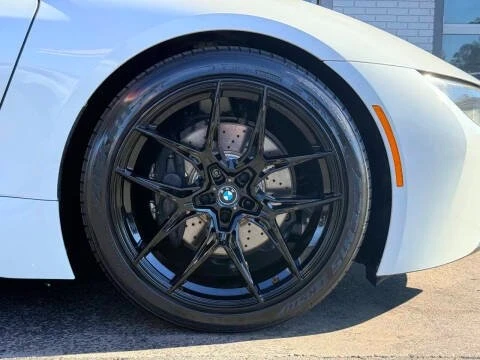 2016 BMW i8 - Image 8 of 17