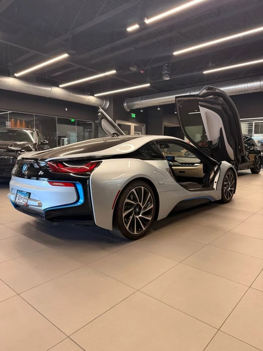 2016 BMW i8 - Image 6 of 14