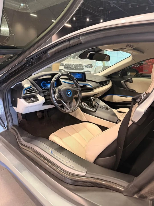 2016 BMW i8 - Image 9 of 14