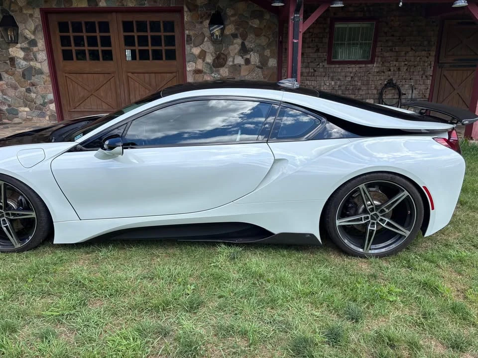 2016 BMW i8 - Image 5 of 12