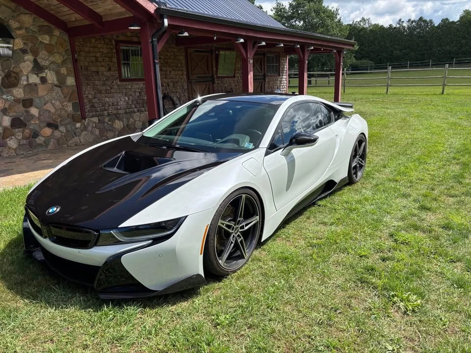 2016 BMW i8 - Image 4 of 12