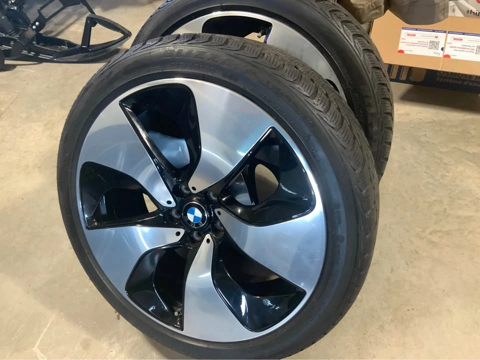 2016 BMW i8 - Image 11 of 12