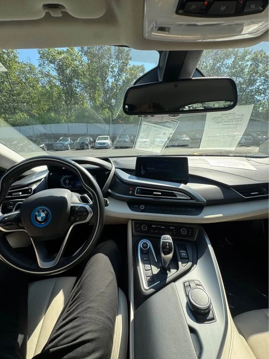 2016 BMW i8 - Image 5 of 8