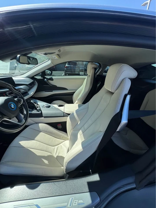 2016 BMW i8 - Image 4 of 8