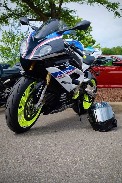 2016 BMW S1000 - Image 3 of 16