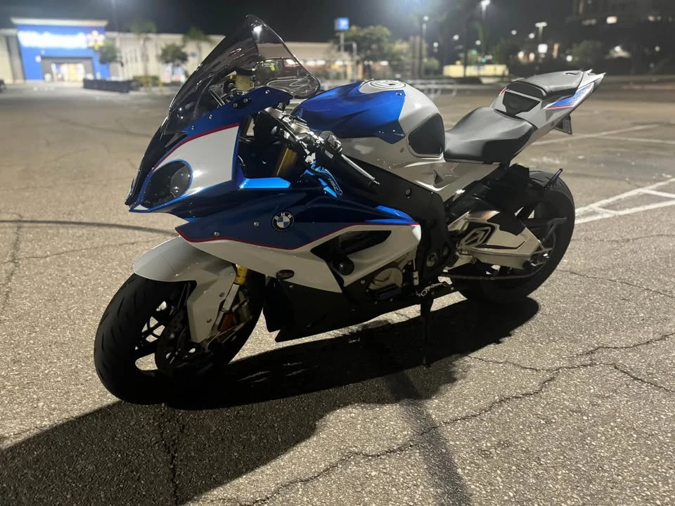 2016 BMW S1000 - Image 3 of 4