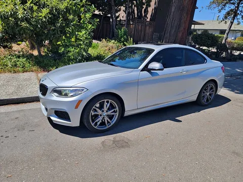 2016 BMW M235i