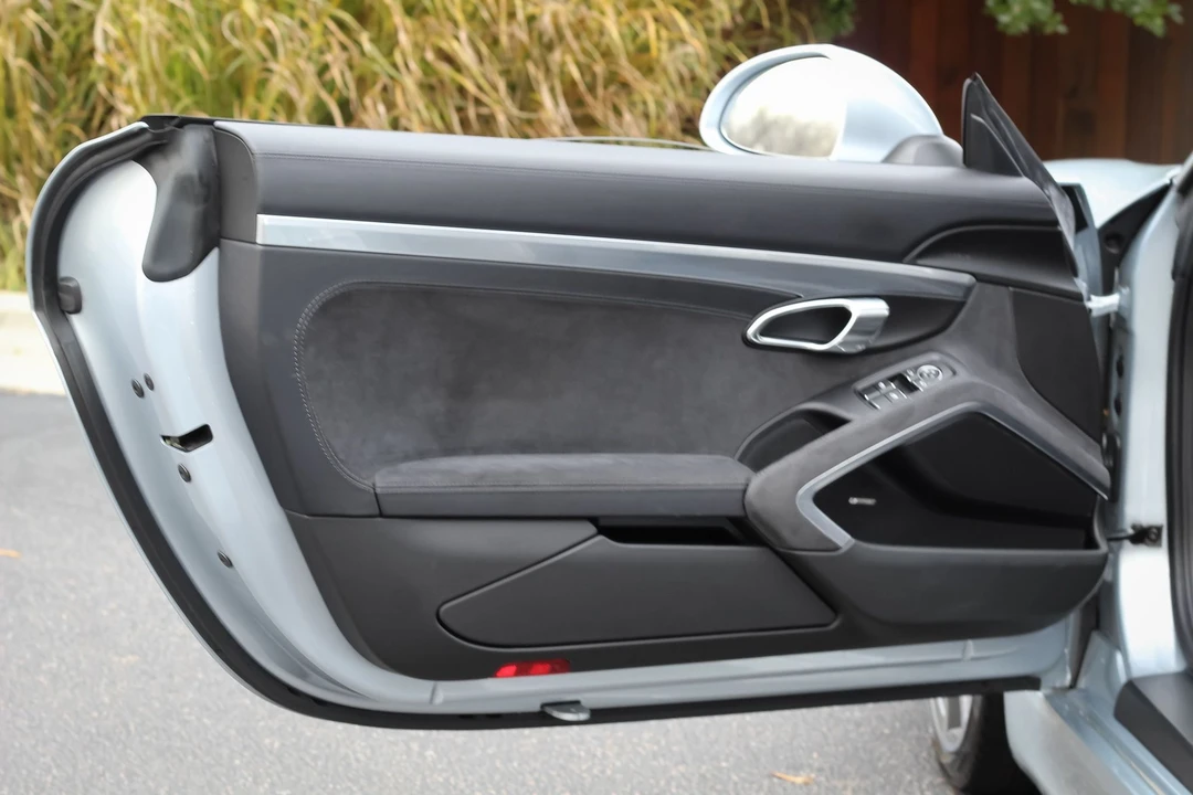2016 Porsche 981 Boxster GTS - Image 11 of 17