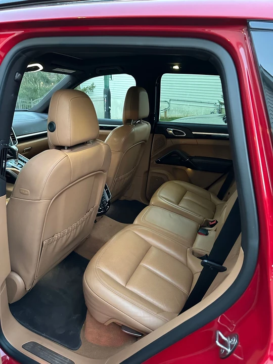 2016 Porsche 958 Cayenne - Image 4 of 6