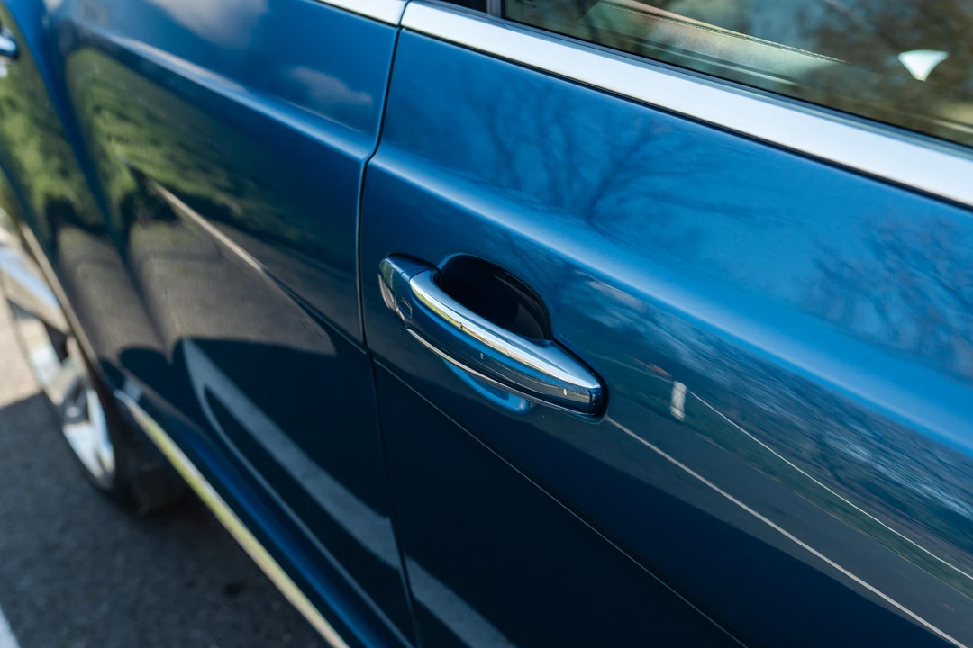 2016 Bentley Bentayga - Image 29 of 31