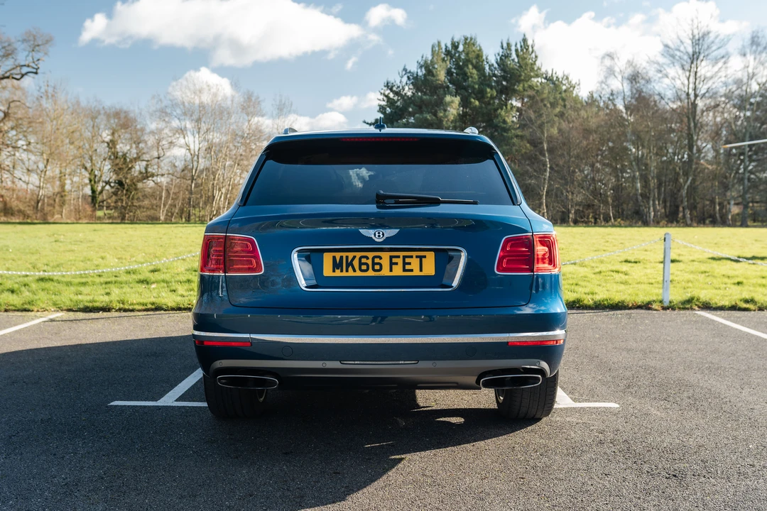2016 Bentley Bentayga - Image 8 of 31