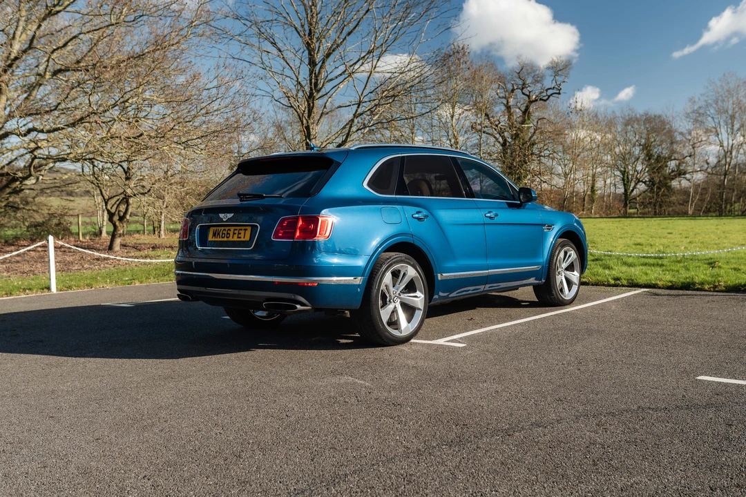 2016 Bentley Bentayga - Image 18 of 31