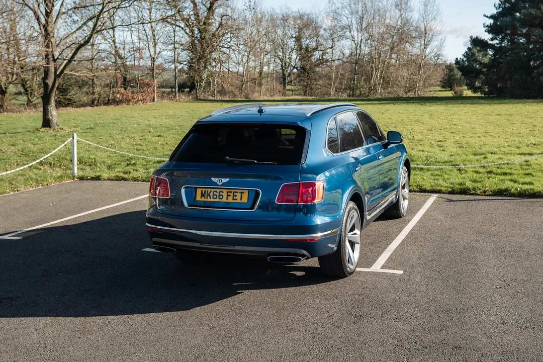2016 Bentley Bentayga - Image 22 of 31