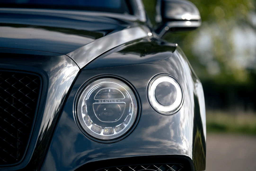 2016 Bentley Bentayga - Image 11 of 31